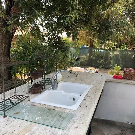 Lavinio Mare Villa *